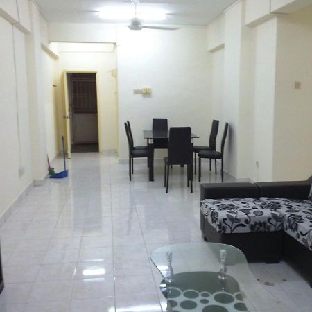 Live Com Hotel Johor Bahru Exterior photo