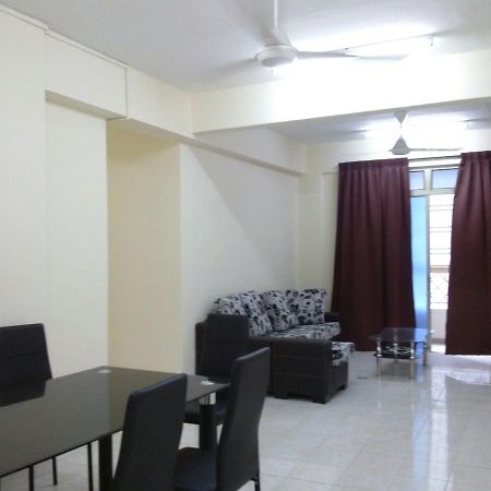 Live Com Hotel Johor Bahru Exterior photo